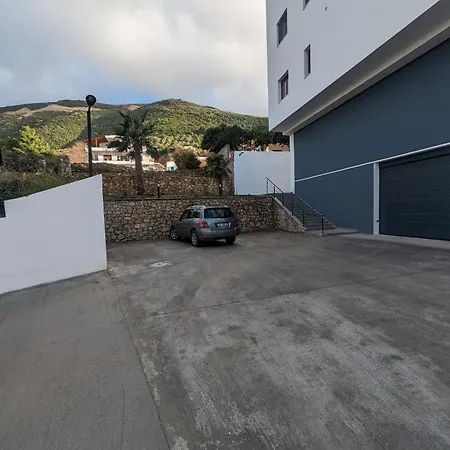 Modern Sea View & Parking * Vlorë
