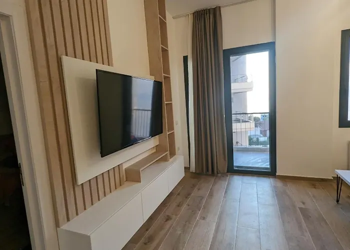 Modern Sea View & Parking Wlora