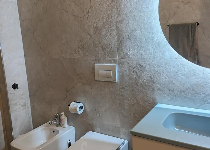 Modern Sea View & Parking Wlora