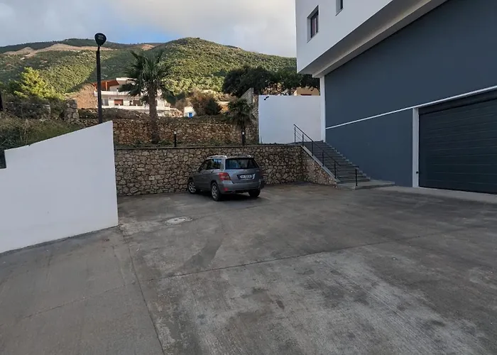 Modern Sea View & Parking * Wlora