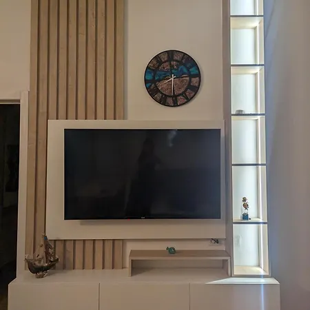 Modern Sea View & Parking Apartmán *