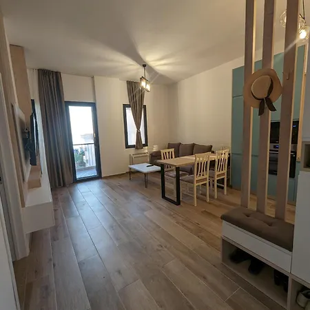 Modern Sea View & Parking Apartmán Vlorë