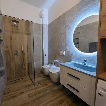 Modern Sea View & Parking * Vlorë