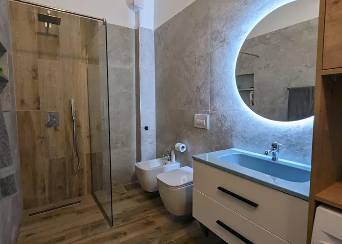 Modern Sea View & Parking * Avlonya